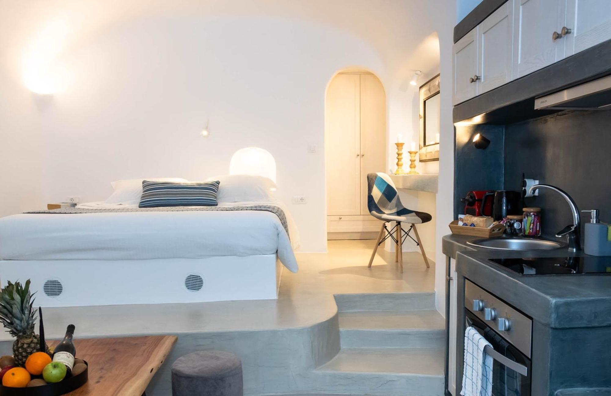 Andreas Hospitality Apartment Fira  Exterior photo
