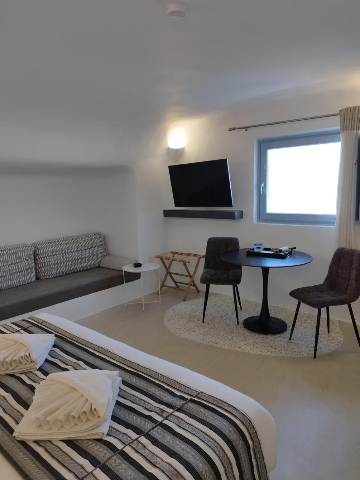 Andreas Hospitality Apartment Fira  Exterior photo